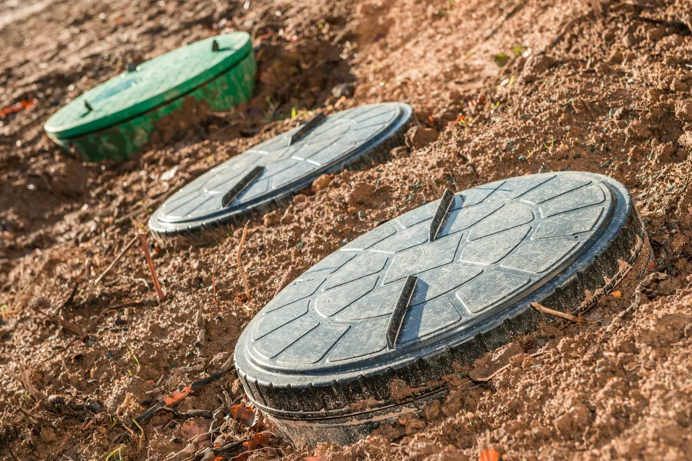 włazy zbiorników oczyszczalni ścieków